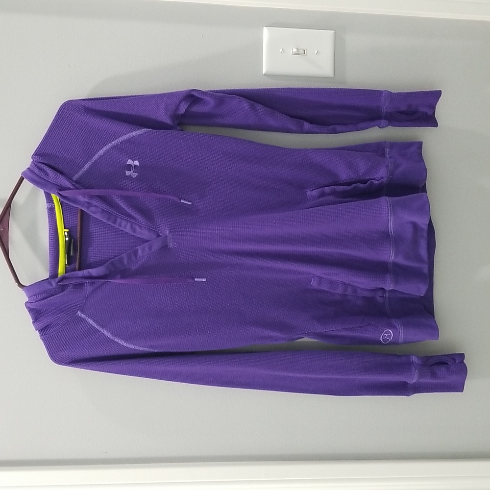 Like New Under Armour Waffle Top. Small